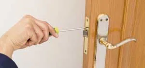Affordable Locksmith Services Tinley Park, IL 708-384-2995 Affordable Locksmith Services Tinley Park, IL 708-384-2995 - trunk-unlock-01